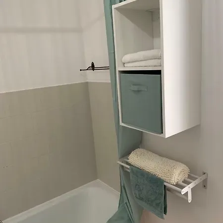 Tres Beau A 100m De La De Marinella * アジャクシオ