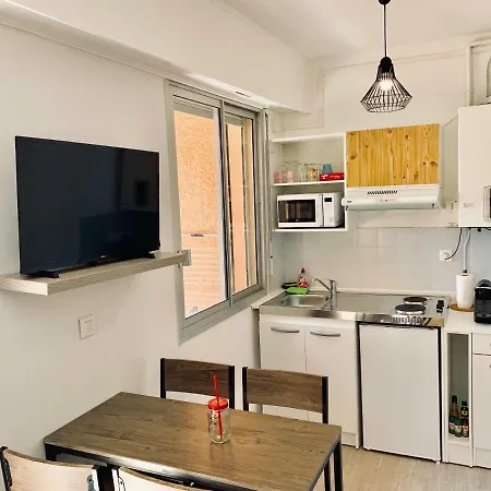 Très Beau à 100m De La De Marinella Ajaccio (Corsica)