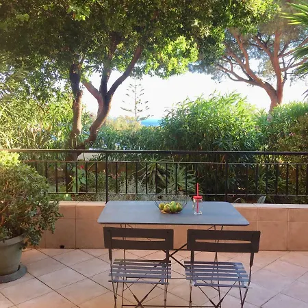 Appartement Tres Beau A 100m De La De Marinella *